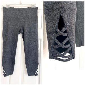 PrAna Yoga Stretch Capri Pant Leggings. Size Small. Heathered Dark Gray.